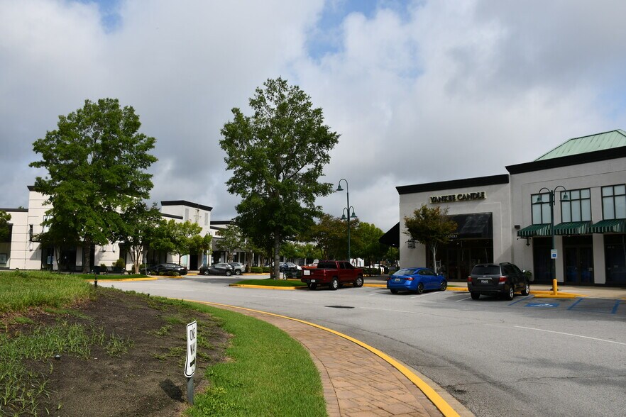 More Photos Of 481 Town Center Pl, Columbia Unknown For Lease