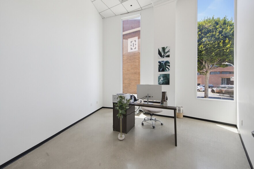 More Photos Of 350 S Beverly Dr, Beverly Hills Office For Lease