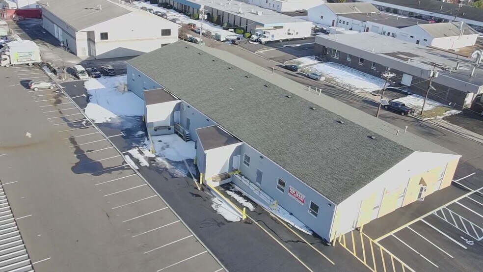 More Photos Of 236 Blackford Ave, Middlesex Warehouse For Lease
