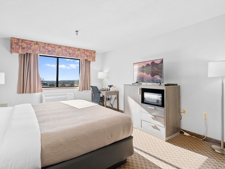 More Photos Of 815 E Hwy 89, Kanab Hotel For Sale