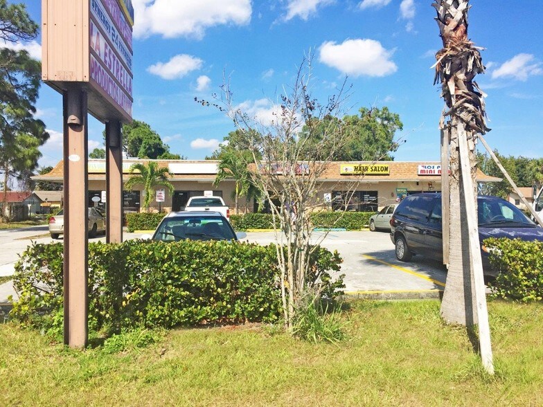 More Photos Of 5371 10th Ave N, Greenacres Storefront Retail Office For Lease