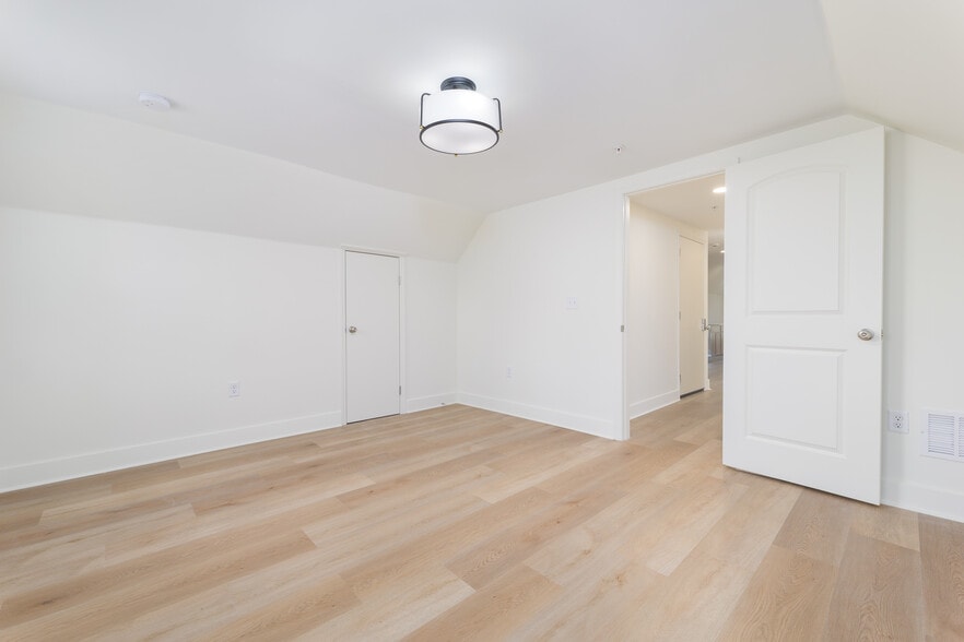 More Photos Of 1628 Walnut St, Jacksonville Multifamily For Sale