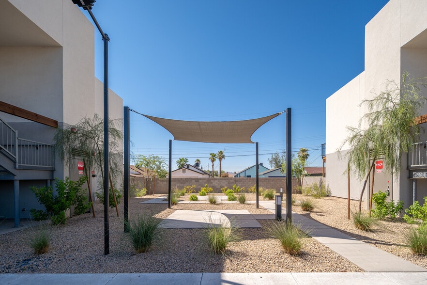 More Photos Of 2121 W Adams St, Phoenix Apartments For Sale