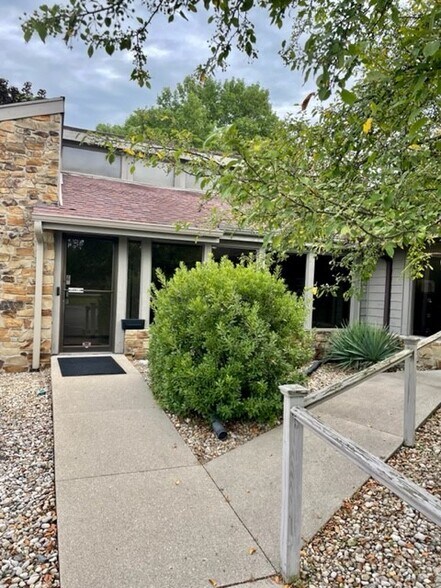 More Photos Of 3200 Sycamore Ct, Columbus Medical For Sale