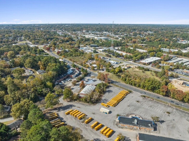 More Photos Of 1800 Capital Blvd, Raleigh Auto Repair For Sale