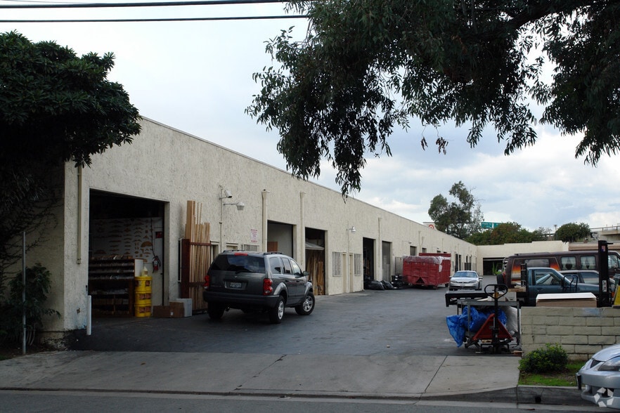 More Photos Of 1453 Virginia Ave, Baldwin Park Warehouse For Lease