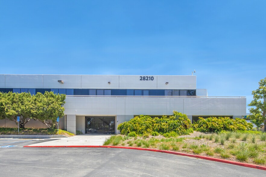 More Photos Of 28210 Avenue Stanford, Valencia Distribution For Sale