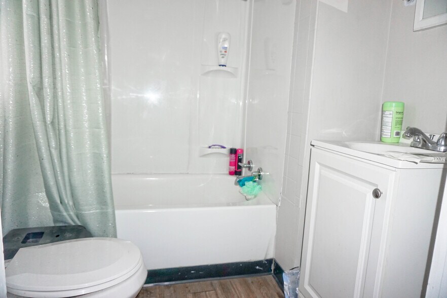 More Photos Of 257 Washington St NW, Warren Multifamily For Sale