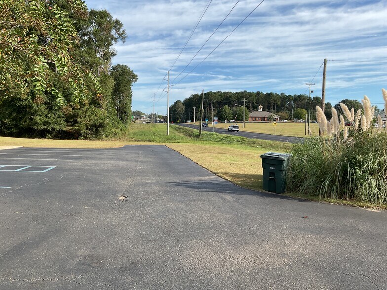 More Photos Of 1666 S Forest Ave, Luverne Medical For Sale