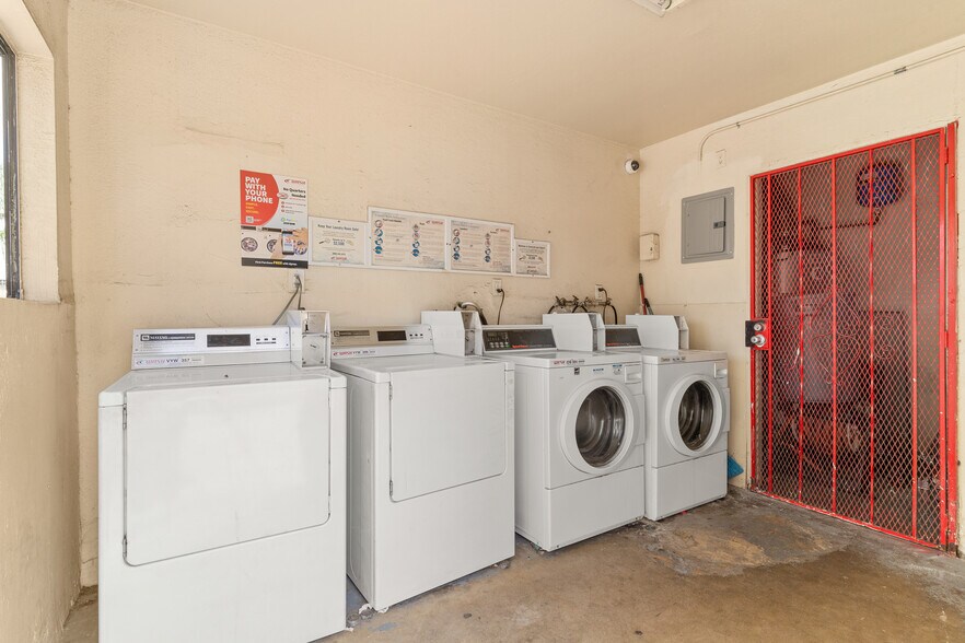 More Photos Of 9035 Cedros Ave, Panorama City Apartments For Sale