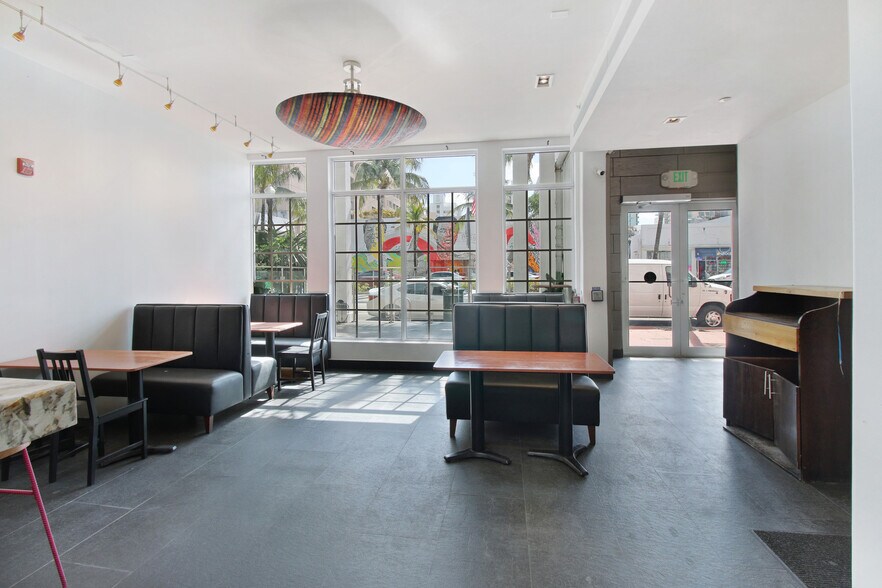 More Photos Of 1542 Washington Ave, Miami Beach Restaurant For Sale