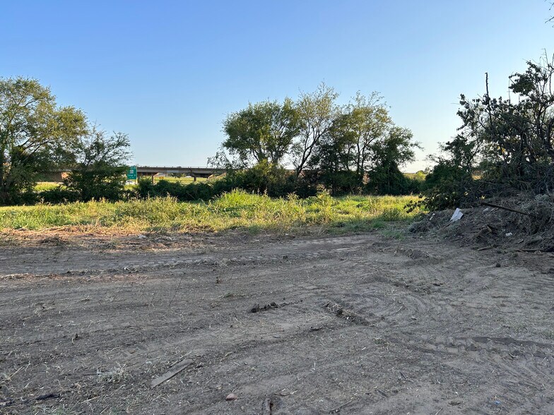 More Photos Of 1330 Jefferson St E, Sulphur Springs Land For Sale
