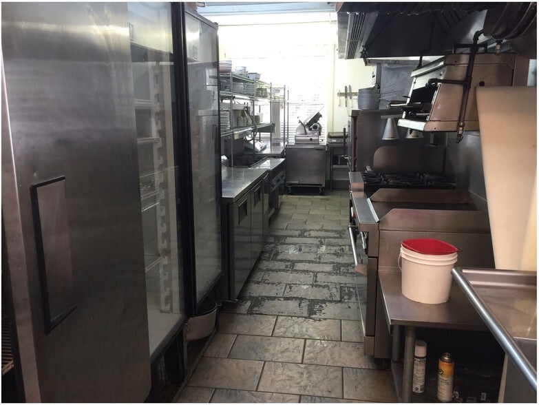 More Photos Of 8556 Macon Rd, Cordova Restaurant For Sale