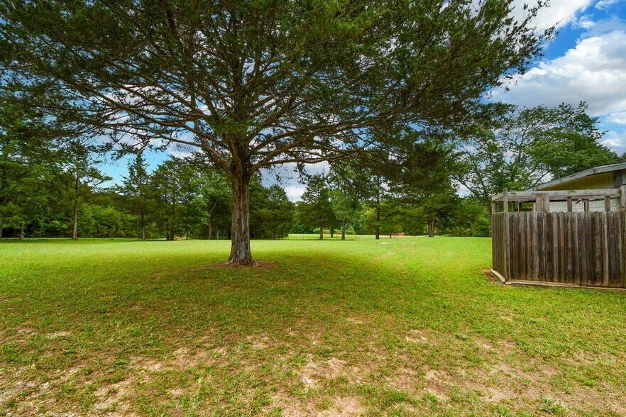 More Photos Of 29668 Farm Road 1268, Golden Land For Sale