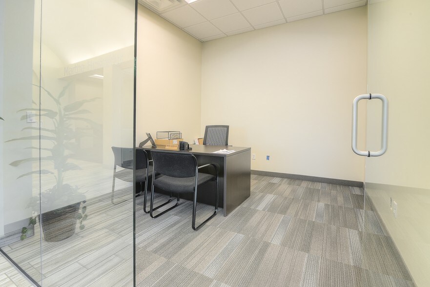 More Photos Of 5700 W Chandler Blvd, Chandler Coworking Space