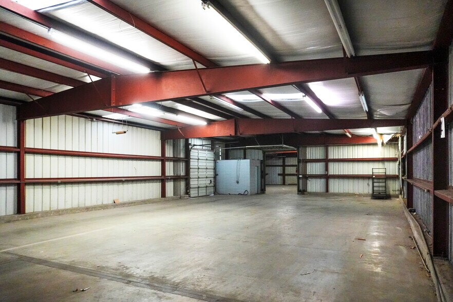 More Photos Of 4317 Agnes St, Corpus Christi Warehouse For Lease