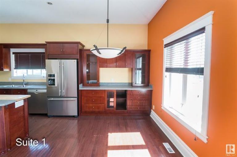 More Photos Of 10201 100 Av, Morinville Office Residential For Sale
