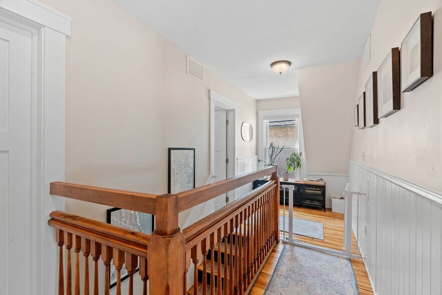 More Photos Of 1704 Jefferson St NE, Minneapolis Apartments For Sale