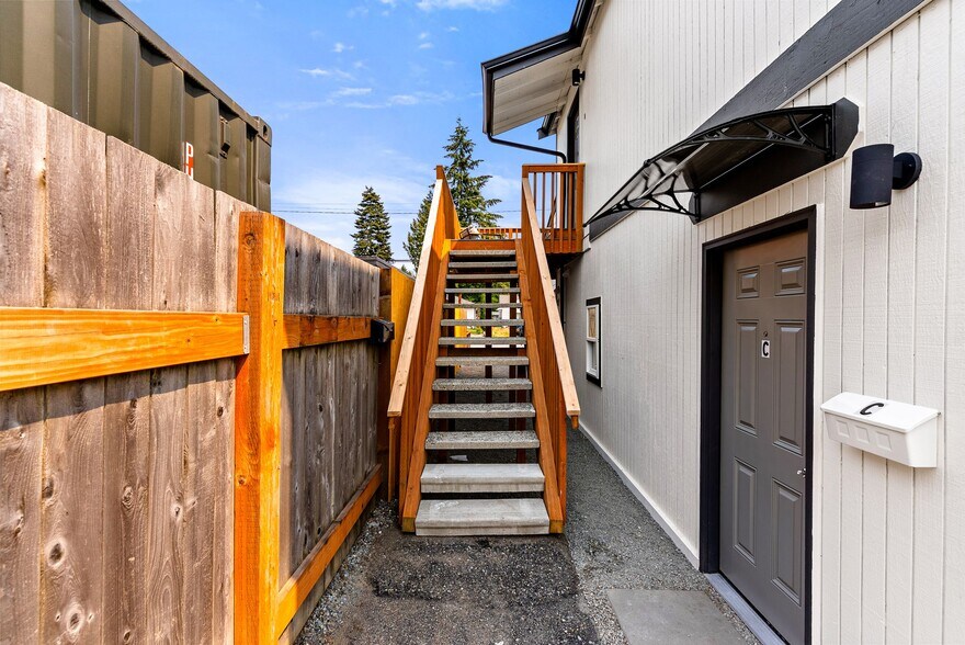 More Photos Of 14643 8th Ave SW, Burien Apartments For Sale