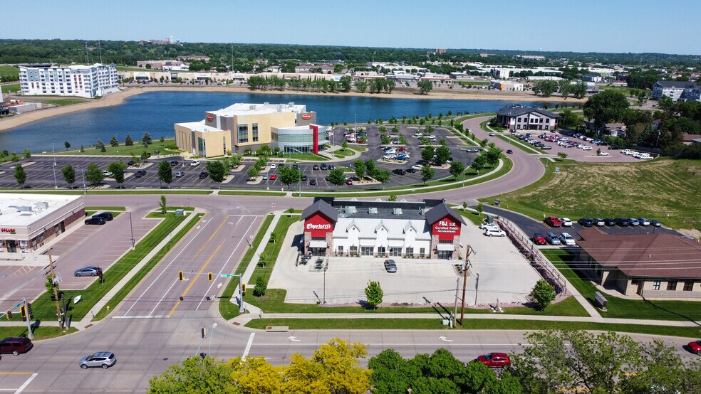 More Photos Of 2500 S Marion Rd, Sioux Falls Storefront Retail Office For Lease