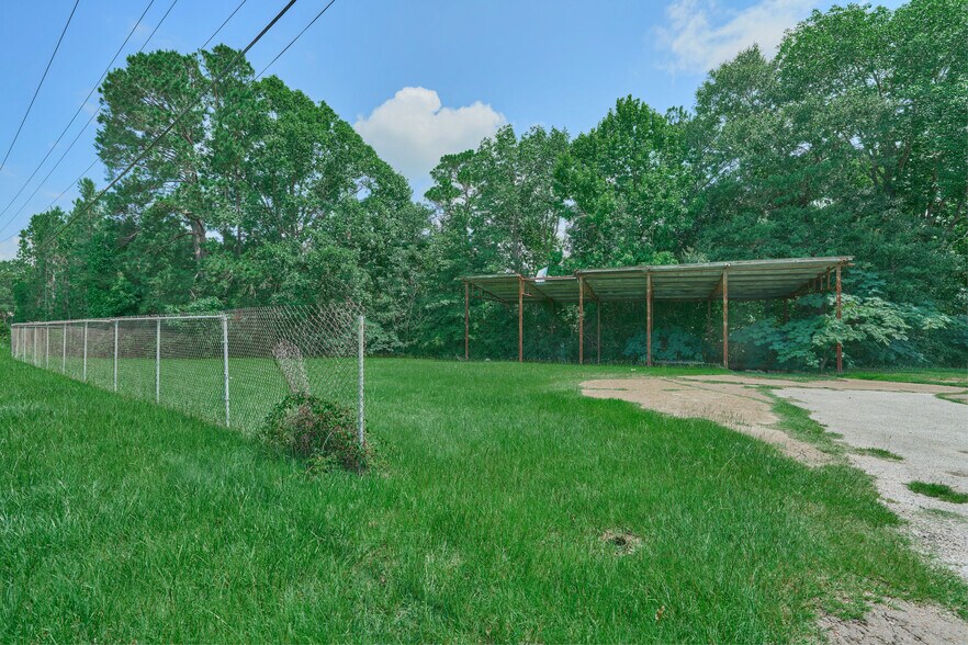 More Photos Of 182 S FM 356, Onalaska Office For Sale