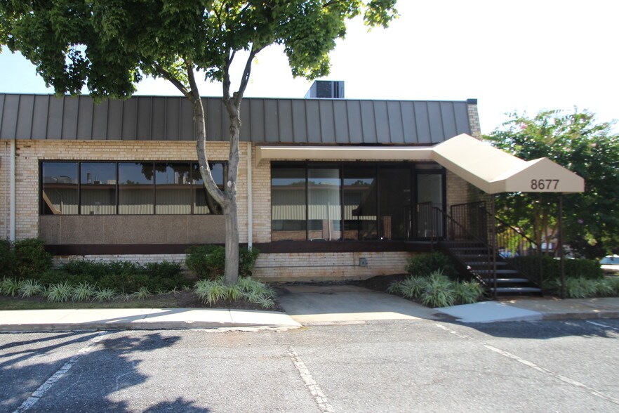 More Photos Of 8641-8705 Grovemont Cir, Gaithersburg Light Distribution For Lease