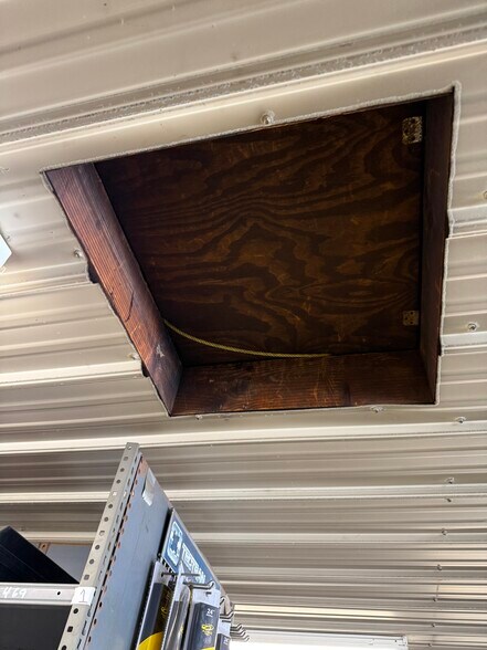 More Photos Of 4881 Pittsburgh Rd, Harrisville Light Distribution For Sale