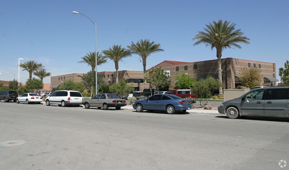 More Photos Of 91 Corporate Park Dr, Henderson Light Manufacturing For Lease