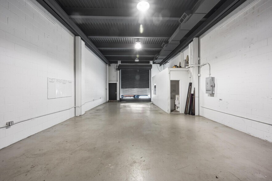 More Photos Of 219 Bond St, Brooklyn Warehouse For Lease
