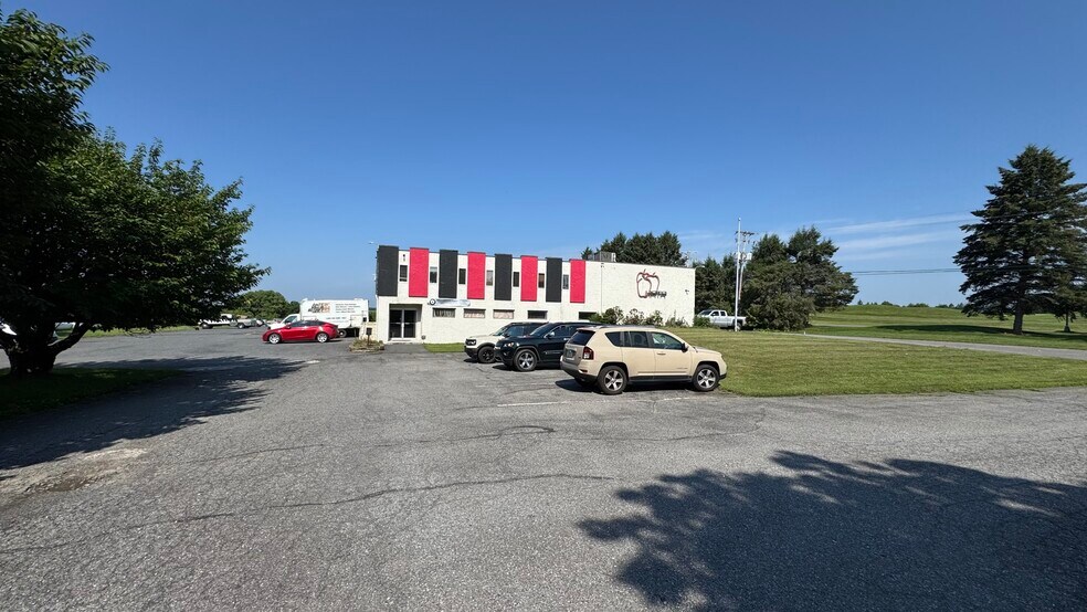 More Photos Of 231 Moorestown Dr, Bath Manufacturing For Sale