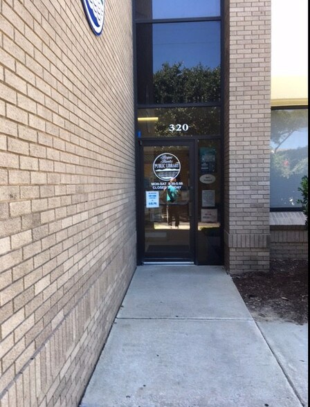 More Photos Of 320 Salter Path Rd, Pine Knoll Shores Medical For Lease