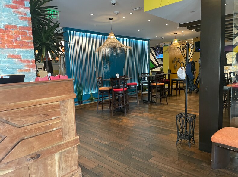 More Photos Of 1201 Lake Woodlands Dr, The Woodlands General Retail For Lease
