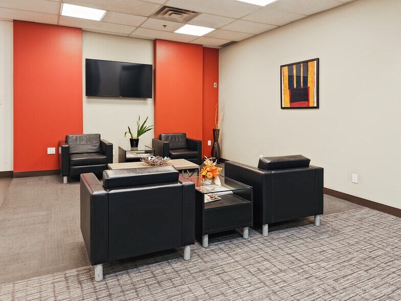 More Photos Of 1155 N Service Rd W, Oakville Coworking Space