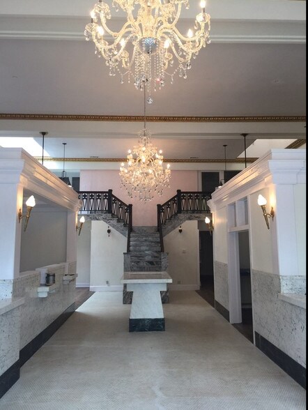 More Photos Of 110 N Tennessee St, McKinney Storefront Retail Office For Lease