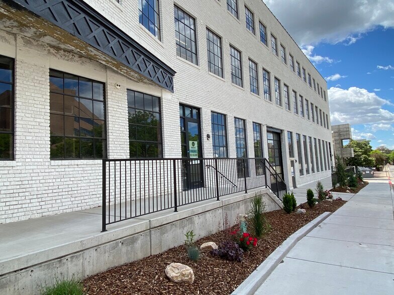 More Photos Of 455-467 25th St, Ogden Restaurant For Lease