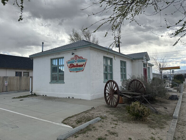 More Photos Of 2320 Belshaw St, Mojave Restaurant For Sale