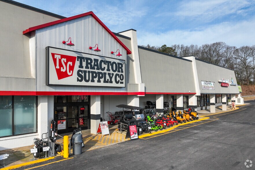 Primary Photo Of 3073-3187 Highway 431, Roanoke Unknown For Lease