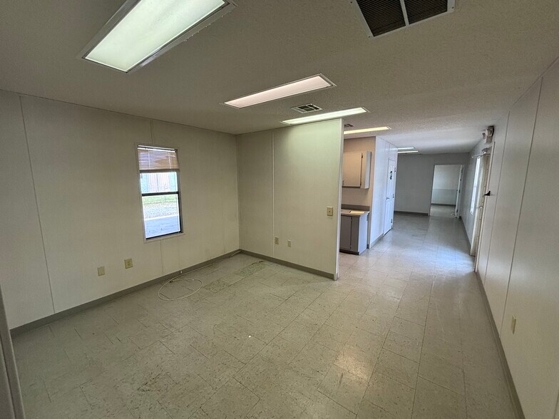 More Photos Of 19300 Valdosta Hwy, Valdosta Distribution For Lease