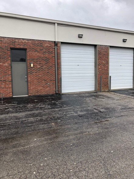 More Photos Of 3600 Chamberlain Ln, Louisville Light Manufacturing For Lease
