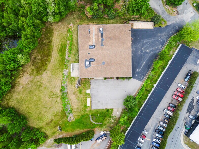 More Photos Of 35 Mill Street Central, Marlborough Warehouse For Lease