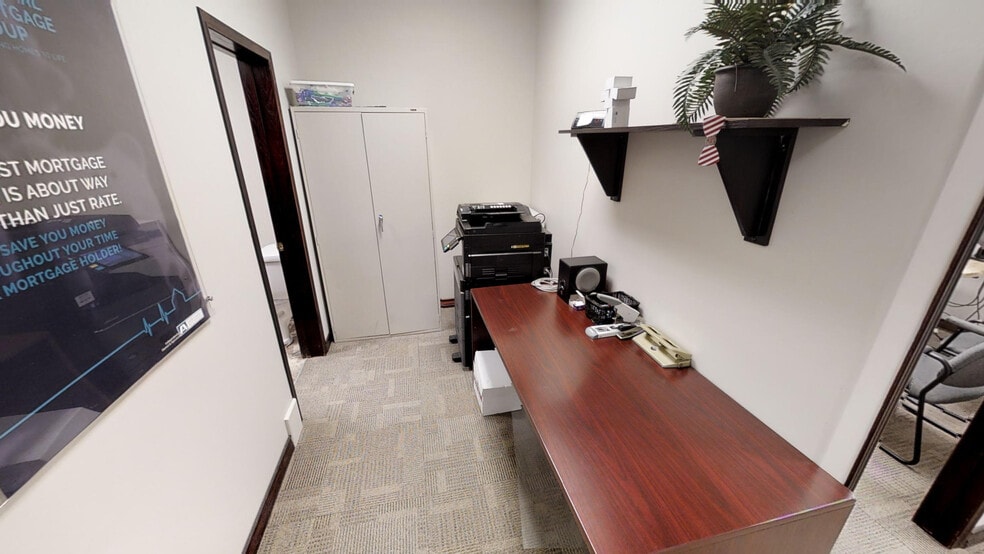 More Photos Of 5229 50th Ave, Red Deer Office For Sale