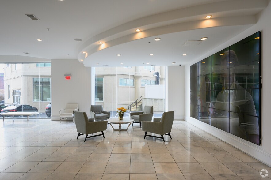 More Photos Of 1 Brown St, Philadelphia Apartments For Lease