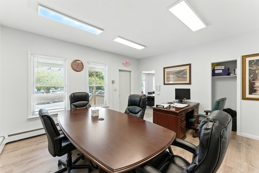 More Photos Of 178 New Bridge St, West Springfield Warehouse For Sale