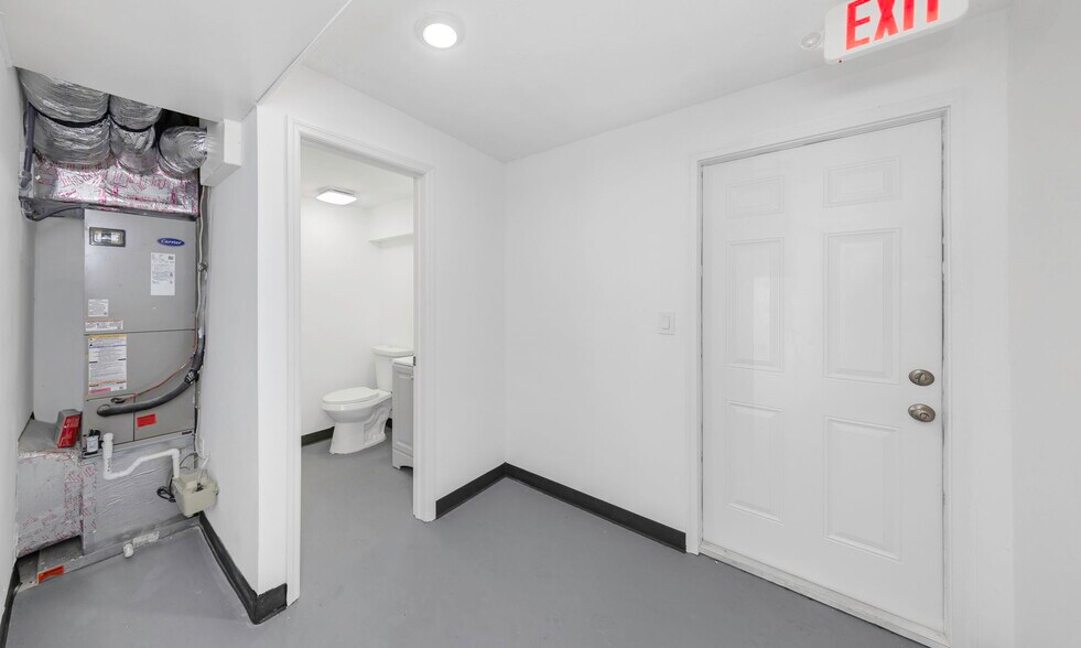 More Photos Of 6219 Massachusetts Ave, New Port Richey Freestanding For Lease