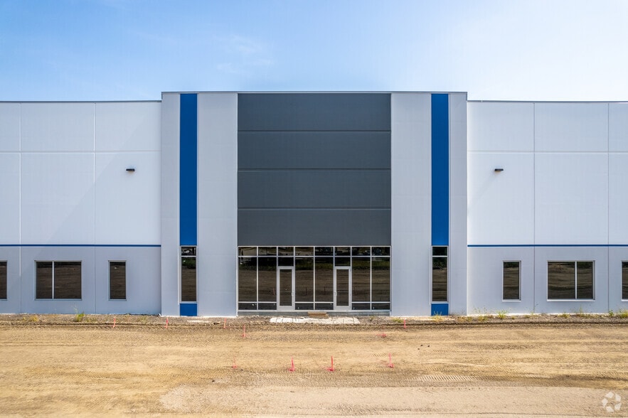 More Photos Of 900 E Broadway Ave, Des Moines Unknown For Lease