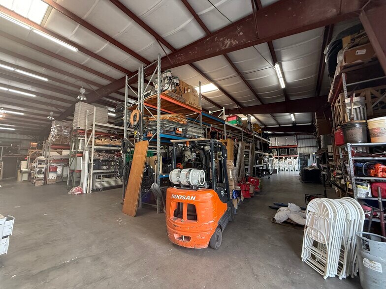 More Photos Of 12090 Metro Pky, Fort Myers Warehouse For Sale