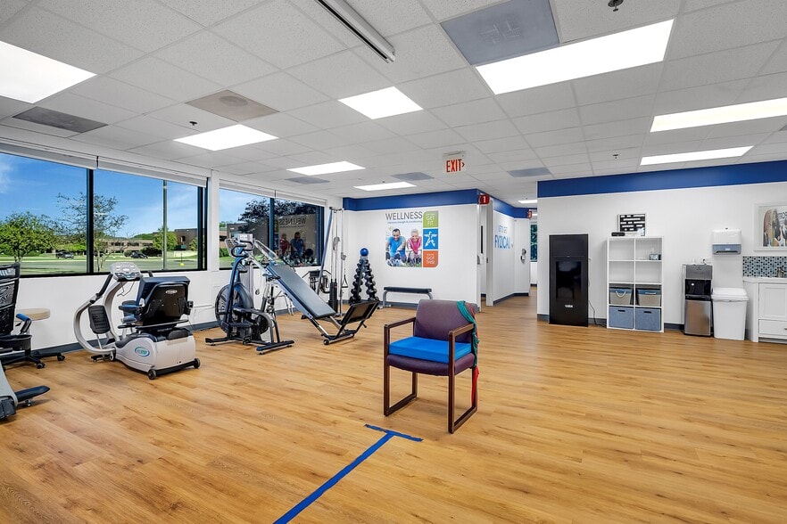 More Photos Of 1751 S Naperville Rd, Wheaton Medical For Sale