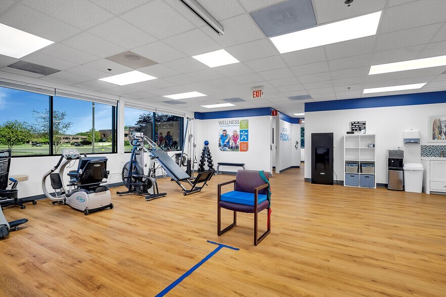 More Photos Of 1751 S Naperville Rd, Wheaton Medical For Sale