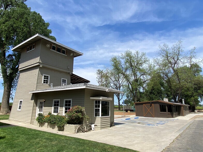 More Photos Of 18896 Grangeville Blvd, Lemoore Specialty For Sale