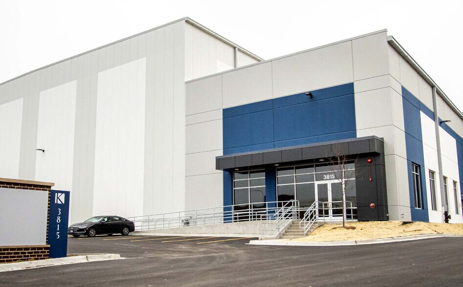 Primary Photo Of 3815 S Ashland Ave, Chicago Refrigeration Cold Storage For Lease
